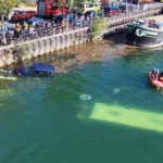 Accident spectaculos lângă Paris: Un autobuz s-a ciocnit cu o mașină și a căzut în Sena (Foto & Video)