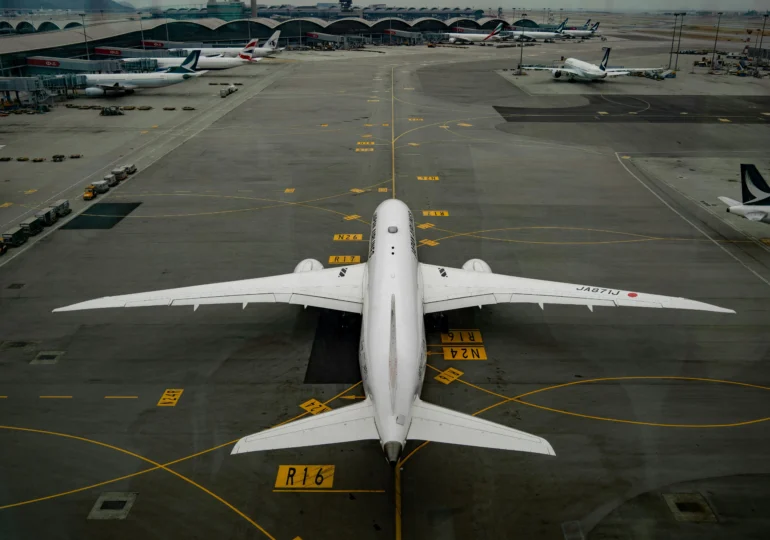 Major airlines warn of fuel crisis, call for EU action; Brussels says no kerosene shortage