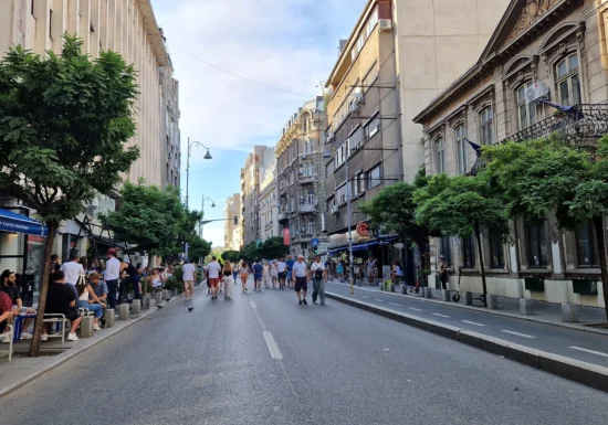 „Străzi deschise” revine în București: Calea Victoriei devine pietonală, spectacole și concerte pe stradă