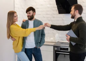 Apartament de închiriat: cum îl amenajezi ca să arate mai bine în poze