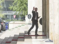 Demisiile miniștrilor PSD au ajuns la Cotroceni, Bolojan a împărțit mandatele celor rămași. Nu toți social-democrații au plecat de la guvernare. Mingea e la Nicușor Dan, care nu ne spune nimic din Cipru (Video)