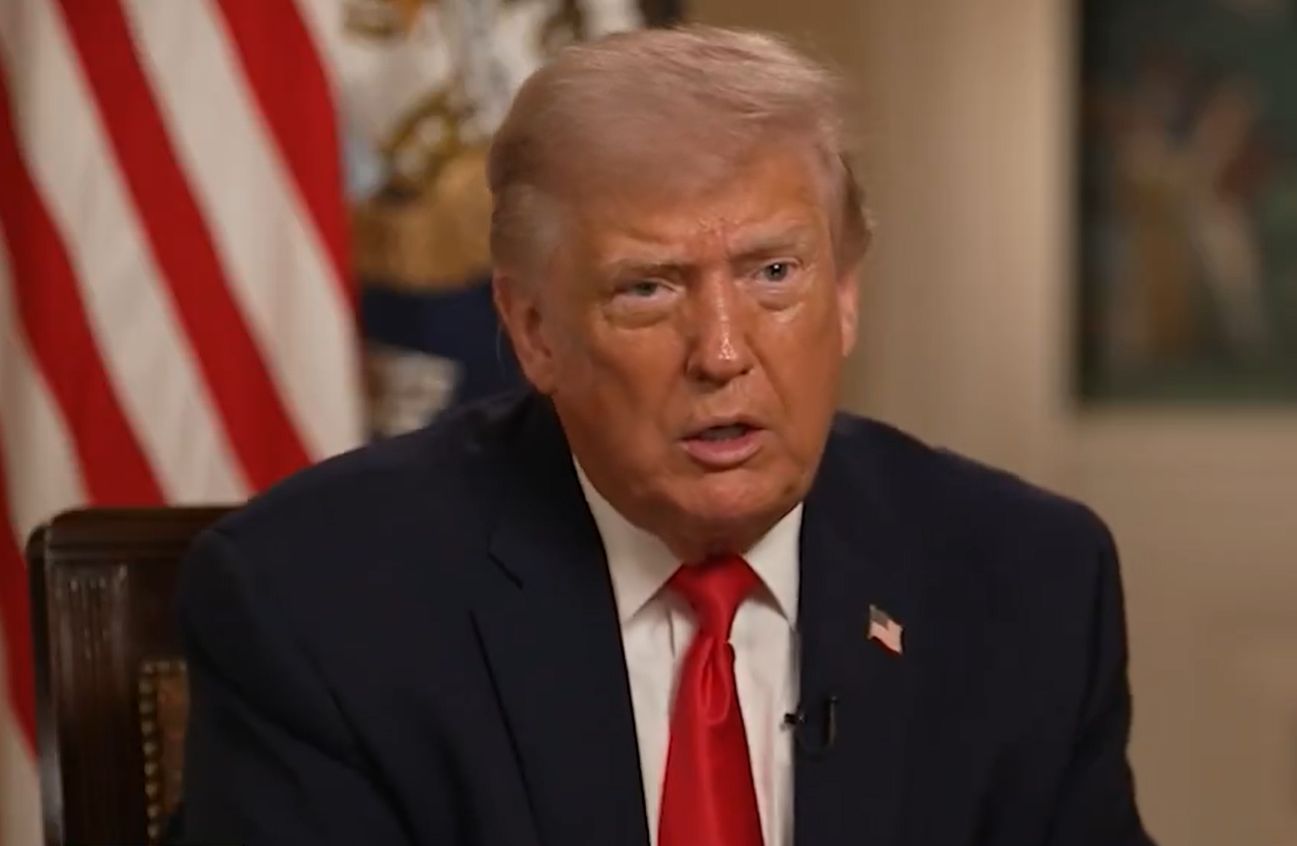 Imagine asociată subiectului: Trump a promulgat legea care extinde sancțiunile împotriva Rusiei