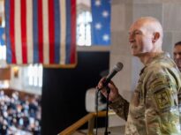 Mutare surpriză la Pentagon: Șeful armatei SUA și alți doi generali au fost demiși fără explicații, în plin conflict cu Iranul