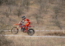 Cum să îți întreții căștile pentru enduro pentru o durabilitate maximă