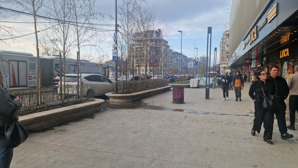 Prismă ilegală în față la magazinul Unirea