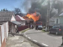 32 de case distruse într-un incendiu devastator la Soveja (Foto & Video) Guvernul promite ajutoare de urgență