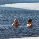 Ce fac cinci minute în apă rece pentru starea ta de spirit