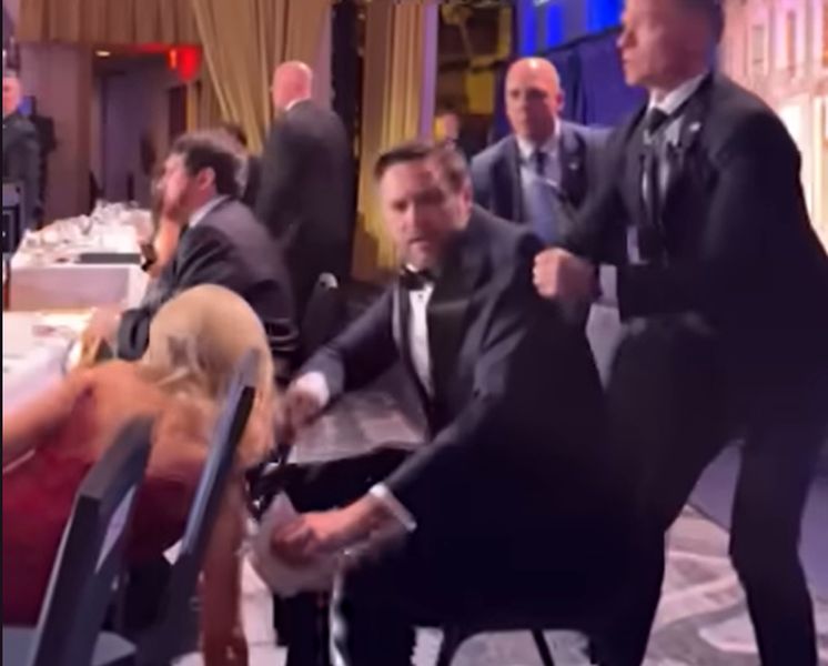 De ce a fost evacuat JD Vance înaintea lui Trump (Video) Explicațiile Secret Service
