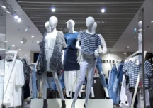 Războiul din Iran scumpește hainele: Criza poliesterului aduce risc de scumpiri pentru giganți ca Zara și H&M