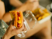 Alimentele ultraprocesate transformă mușchii în grăsime, cu efecte dintre cele mai grave