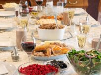 De ce mâncăm mai sănătos când luăm masa în familie. Nutriționist: „Mai multe legume și fructe și mai puțin fast-food”