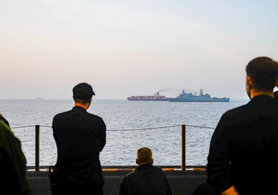 Trump prelungește armistițiul până când răspunde Iranul. Plecarea lui JD Vance în Pakistan a fost suspendată. 26 de nave iraniene ar fi spart blocada SUA