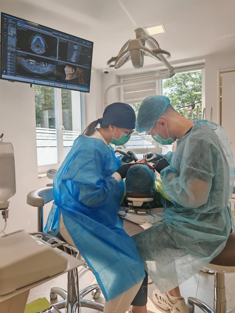 pacien-i-din-toata-romania-ajung-la-cluj-napoca-pe