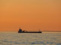 „Flota fantomă” a Rusiei folosește Starlink: Ucraina îi cere companiei lui Elon Musk să ia măsuri