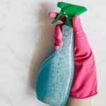 Substanțele dezinfectante de zi cu zi sunt mai periculoase inhalate decât ingerate – studiu