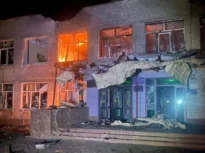 Ziua 1516 Kievul lovește o fabrică de drone din Rusia și porturi petroliere. Zelenski avertizează: sancțiunile relaxate alimentează războiul