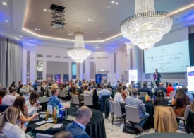 7 din 10 români au cumpărat mai puține cantități de produse, sunt mai atenți la bugete și caută hipermarketuri ce oferă reduceri