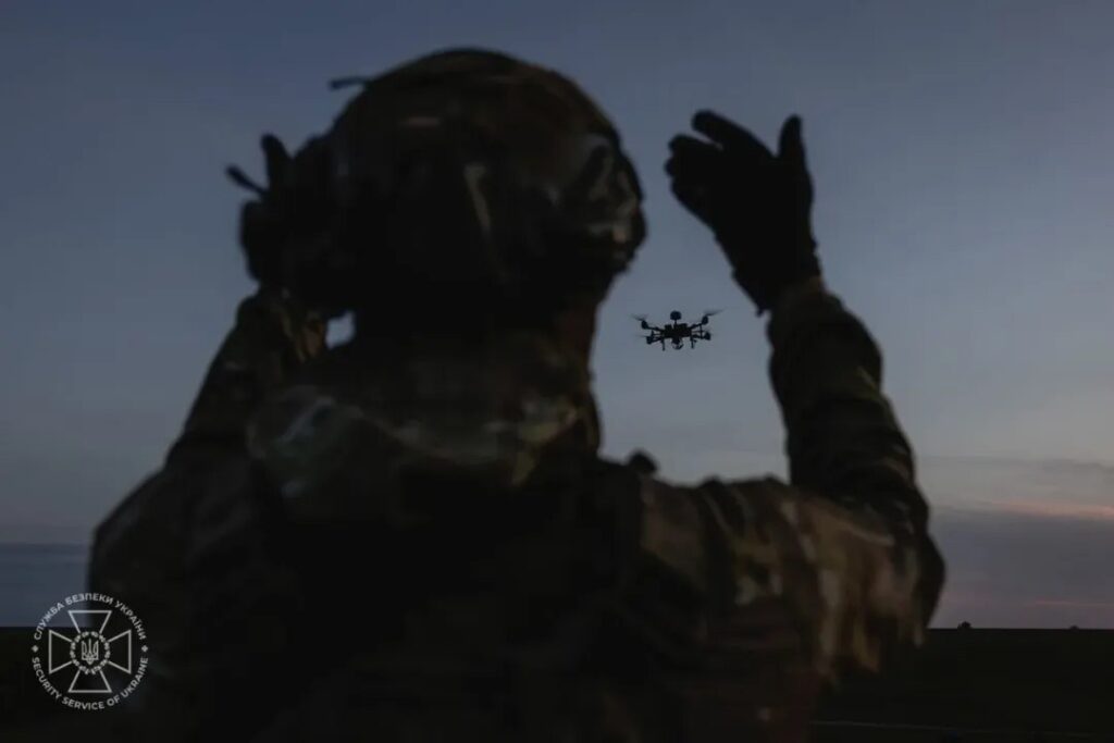 Ziua 1502 Aliați ai Ucrainei îi cer să oprească atacurile asupra rafinăriilor rusești. Ofițeri de recrutare, atacați de ucraineni. Cenzura îi dăunează lui Putin