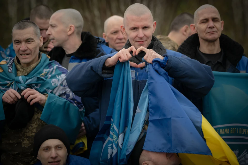Ziua 1508 Armistițiul de Paște a intrat în vigoare. A fost precedat de atacuri mortale. Schimbi de prizonieri, unii aflați în captivitate din 2022