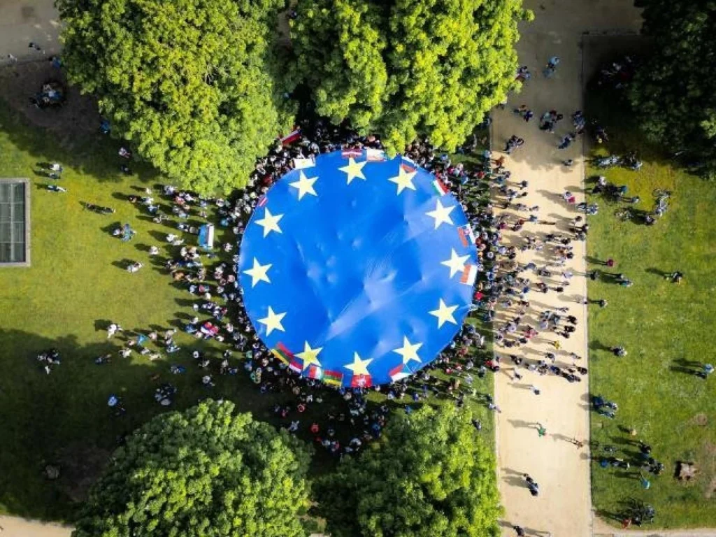 UE nu-și mai permite luxul de a fi doar o mașinărie birocratică