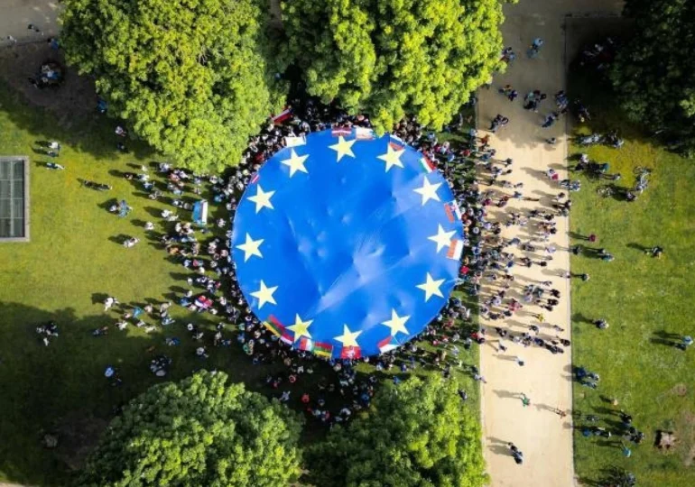UE nu-și mai permite luxul de a fi doar o mașinărie birocratică