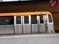 De 2 ani, Metrorex are trenuri noi pe care nu le poate folosi. Cine e de vină și care e miza financiară uriașă (Video)