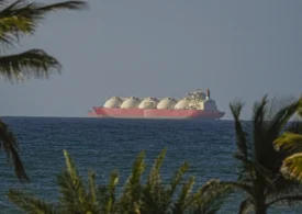 Ormuz - Conflictul SUA-Iran nu e doar pe mare, ci și în „apele” legii