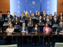 Ceremonia de absolvire a celei de-a XVII-a generații a cursului de Diplomație și Relații Internaționale al Complexului Educațional Laude-Reut