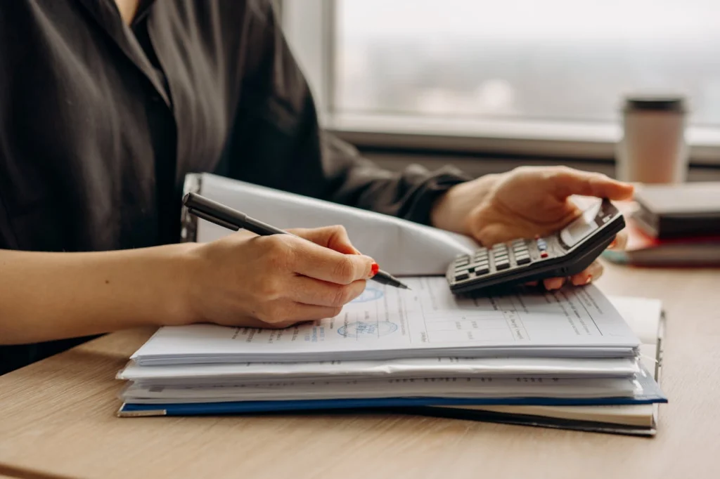 Companiile fără angajați: cum generează valoare și susțin economia prin noi locuri de muncă