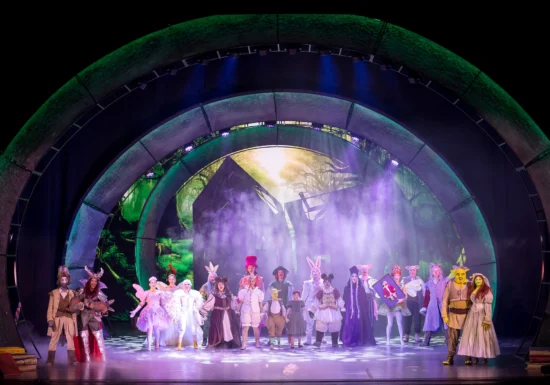 De pe Broadway la București, Shrek Musicalul revine pe scena ONB de Ziua Copilului. Horia Brenciu, în rolul căpcăunului simpatic