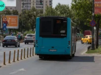 Opt șoferi STB și doi paznici, suspectați că furau motorină din autobuzele parcate în Autobaza Ferentari