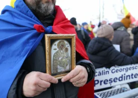 RISE Project: Altarul politic – cum sunt mobilizați prin rugăciune susținătorii lui Călin Georgescu