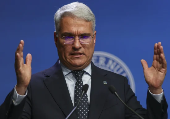 Ministrul Pîslaru a aflat în timpul descinderii DIICOT că trebuie să se ocupe de relocarea persoanelor din azilele de la Bihor. Întrebarea la care nici azi nu a primit răspuns
