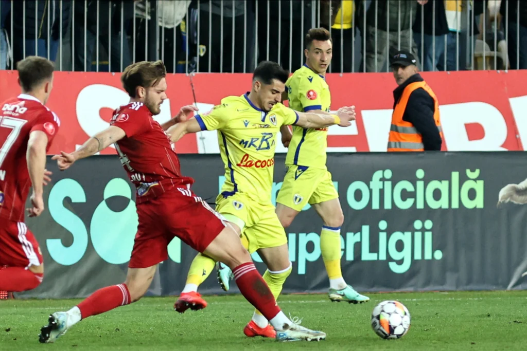 Un fost jucător de la FCSB dezvăluie cât de toxică e atmosfera din lot: „Îți asumi când mergi acolo”