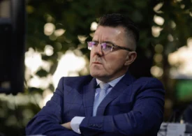 AUR cere din nou anticipate după Congresul PNL: „Războiul dintre userizarea PNL și nicușorizarea PSD nu e al nostru”