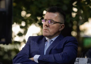 AUR cere din nou anticipate după Congresul PNL: „Războiul dintre userizarea PNL și nicușorizarea PSD nu e al nostru”
