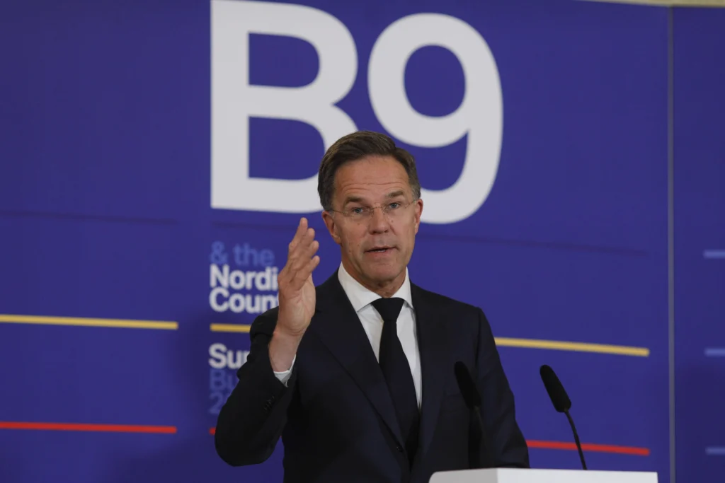Mark Rutte, la București: Rusia rămâne „amenințarea directă” a NATO. „Nu putem să lăsăm garda jos”