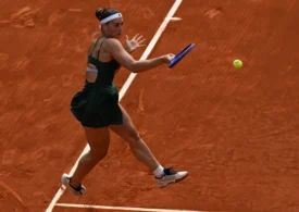 Marta Kostyuk câștigă primul meci la Roland Garros și izbucnește în plâns: ”La 100 de metri de casa părinților mei, azi..”