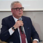 Șeful Vămilor, reținut după ce ar fi încercat să „salveze” permisul unui angajat