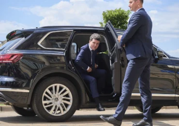 Președintele Nicușor Dan a ajuns la Galați: Va merge la blocul lovit de drona rusească și va vizita răniții