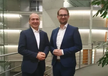 Un român a câștigat al doilea mandat de primar în Germania după ce l-a învins pe candidatul extremei drepte