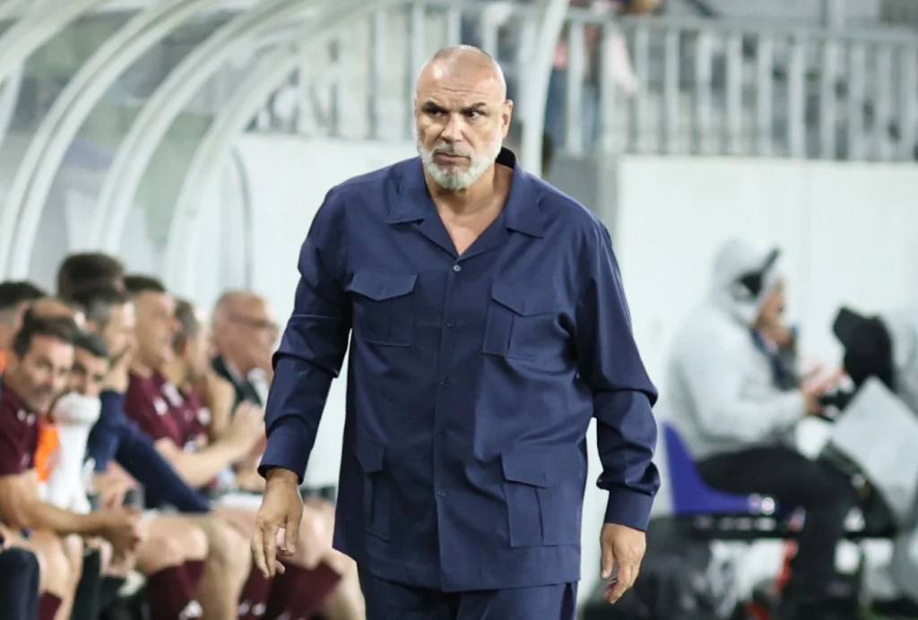 Cosmin Olăroiu schimbă echipa