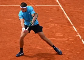 Moment tensionat la Roland Garros: Un jucător s-a prăbușit pe teren pentru 10 minute
