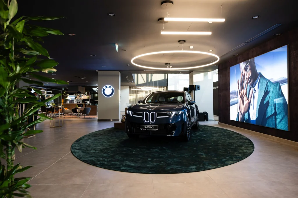 Showroom BMW Cobălcescu