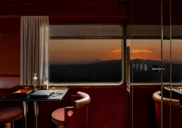 Noul Orient Express va circula pe ruta Roma-Istanbul, cu opriri la Brașov și Sinaia. Cum arată trenul de lux (Galerie foto)