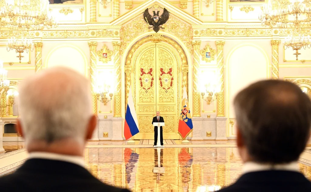 Rusia salută pe toate vocile cererea lui Trump de înlocuire a lui Zelenski: „Emblematic și istoric”, „Trebuie să dispară cât mai curând posibil”