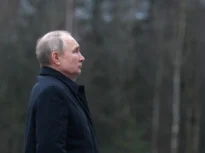 Rusia arde, dar Putin nu clipește
