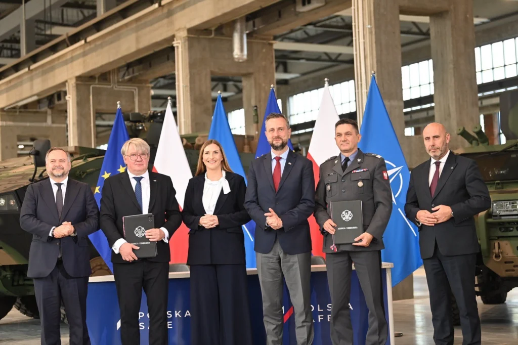 „Record absolut”: Polonia semnează într-o singură zi contracte militare de 18,4 miliarde de euro prin programul SAFE