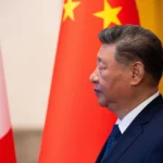 De ce stă China cuminte acum. Așteaptă prăbușirea Americii