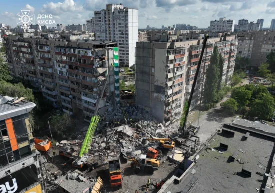 <span style="color:#990000;">Ziua 1541</span> Kievul, lovit cu peste 700 de rachete și drone (Video) SUA votează un nou sprijin pentru Ucraina. Mutare surpriză a Ungariei